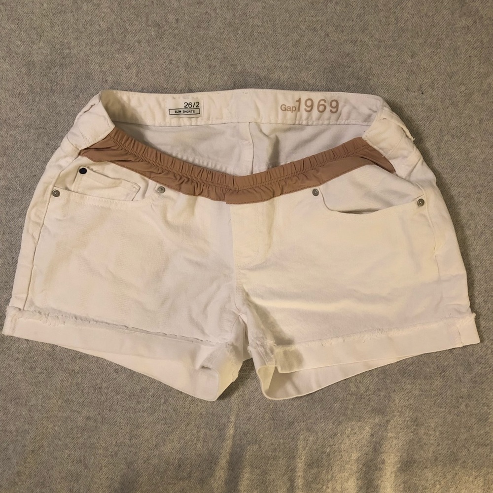 Gap Maternity White Denim Shorts, Size 26/2